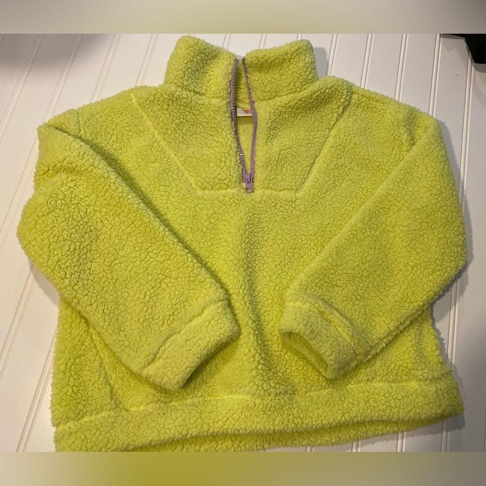Super cute pullover